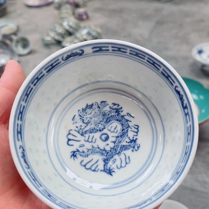 青花玲珑4.5寸小饭碗龙纹60年代