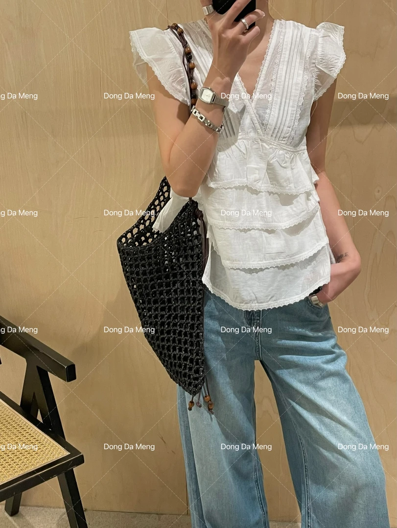 1389韩版小众设计感蕾丝花边V系带领飞飞袖无袖背心上衣
