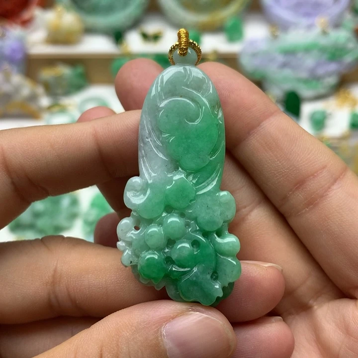 颈饰未镶嵌翡翠翡翠