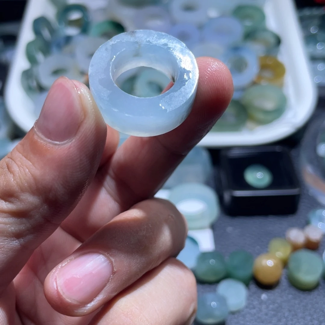 定制翡翠未镶嵌天然翡翠