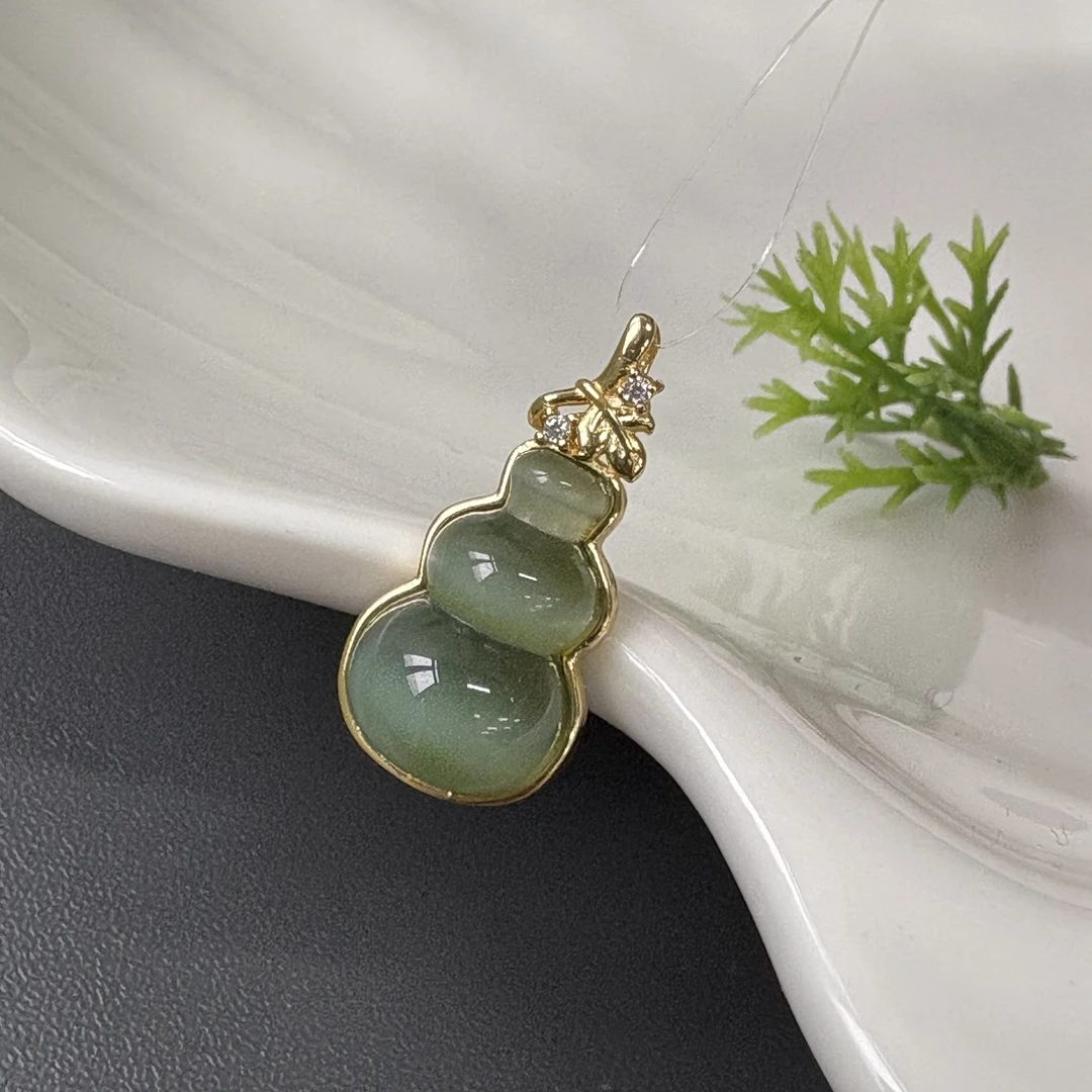 约14*9mm和田玉S925银镶葫芦吊坠