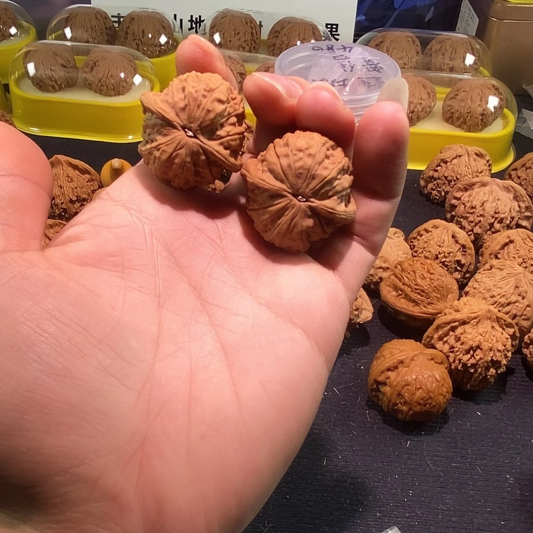 @***兹把件文玩核桃乾隆磨文玩核桃