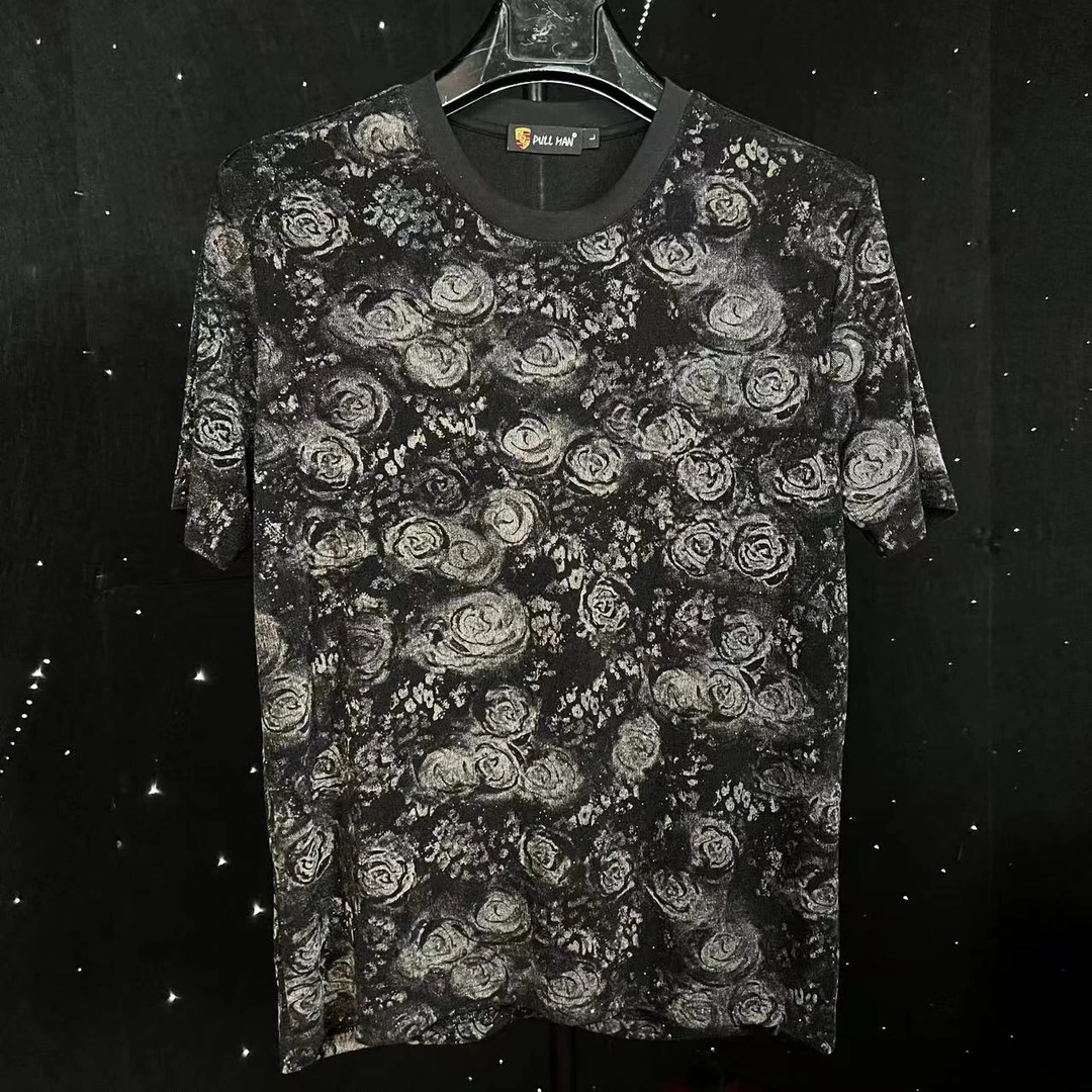 【设计】玫瑰星空  轻奢时尚修身男士休闲圆领T恤