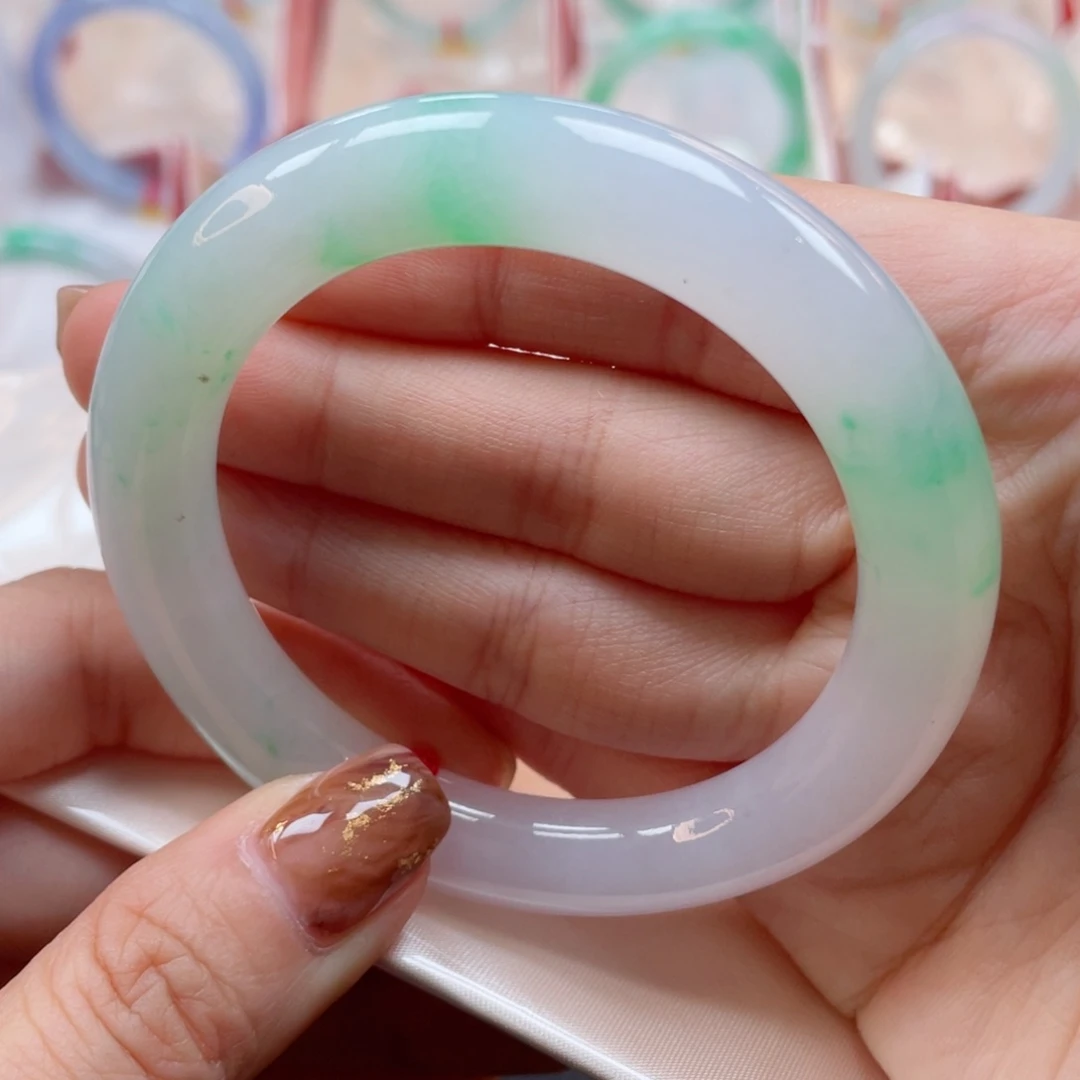 未镶嵌手镯翡翠52.8圆条 阳春白雪 10号