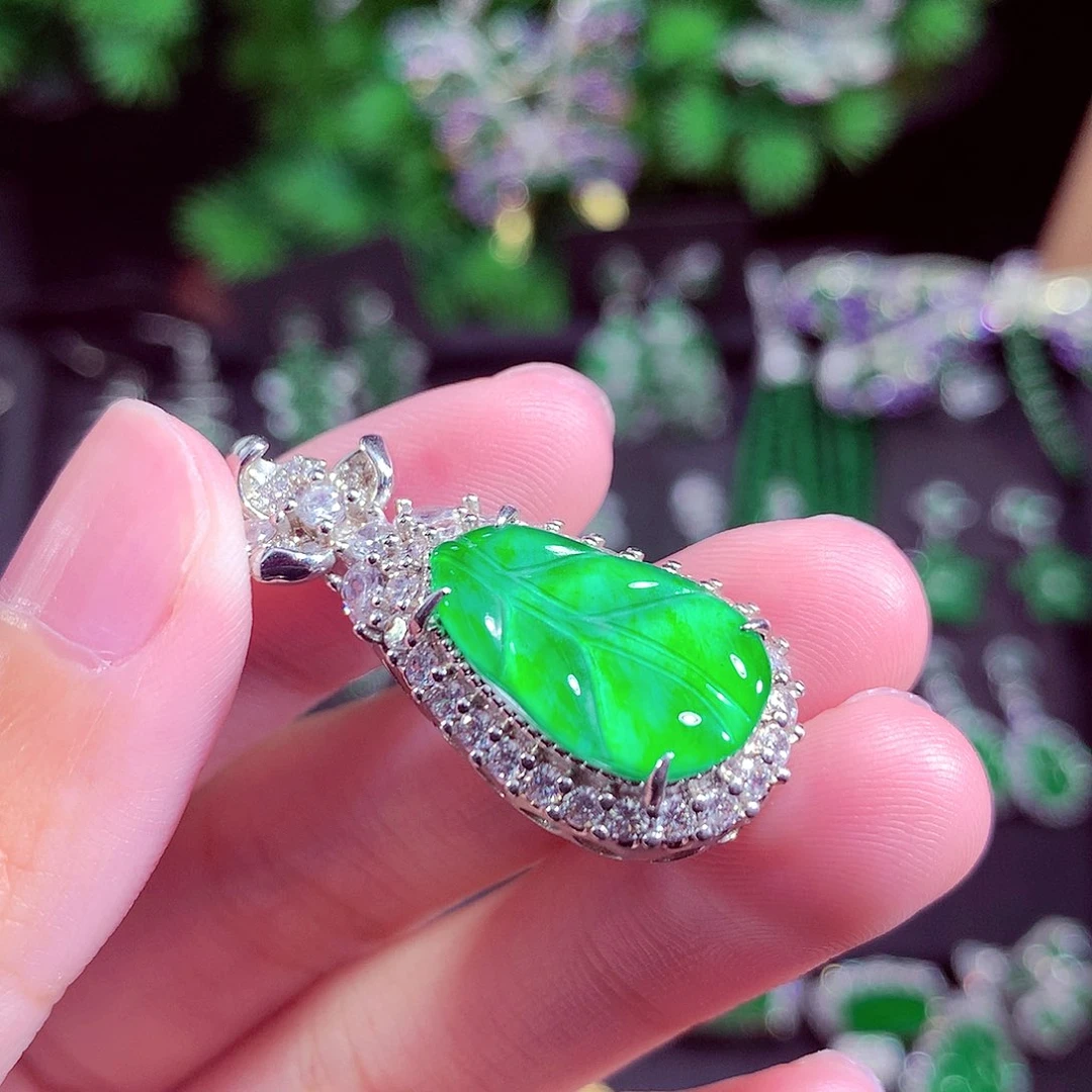 颈饰未镶嵌翡翠天然