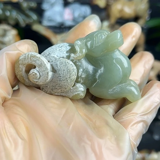 和田玉挂件未镶嵌恭**喜