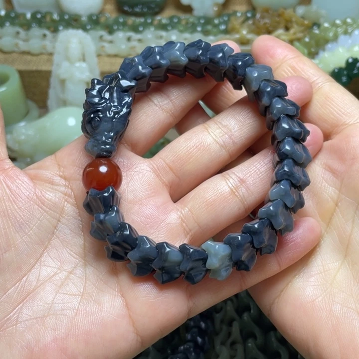 博***丝和田玉未镶嵌颈饰