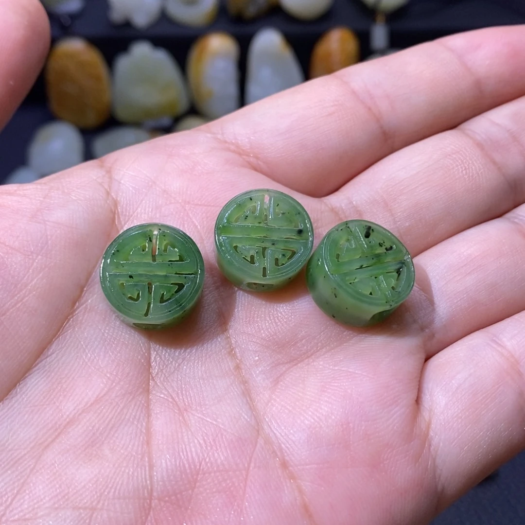 玩***兵颈饰未镶嵌和田玉