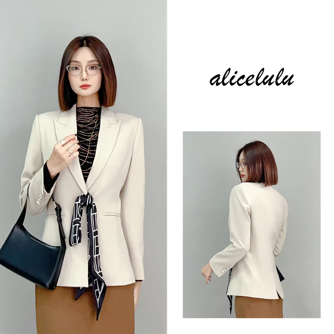 3 ALICE 时髦风尚短外套 通勤显瘦 优雅丝巾 S2141617A