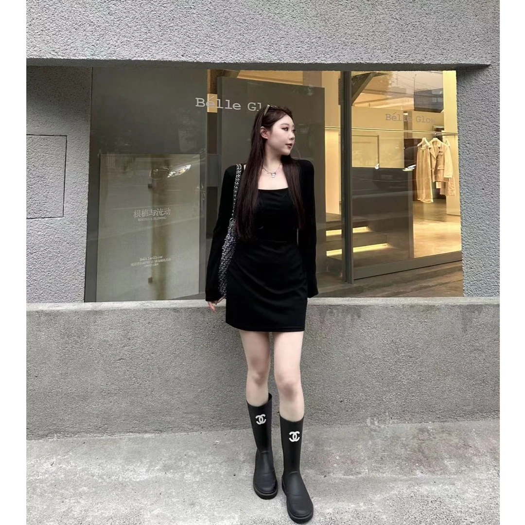 琪琪怪怪大码女装【芭蕾慢生活】后背镂空方圆领褶皱连衣裙D15990QQ