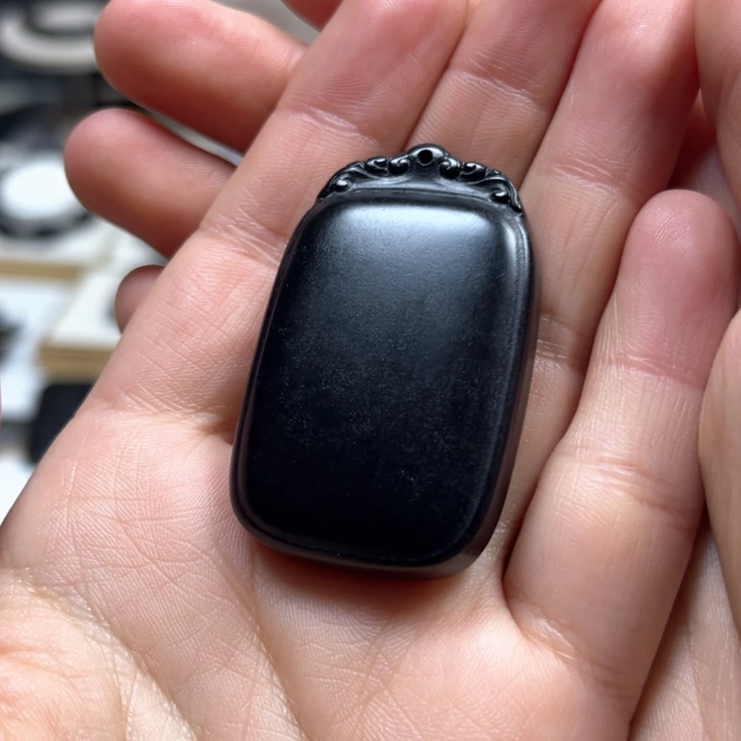 【闪购商品】和田玉（墨玉）老料面包32克左右未镶嵌哈*怪