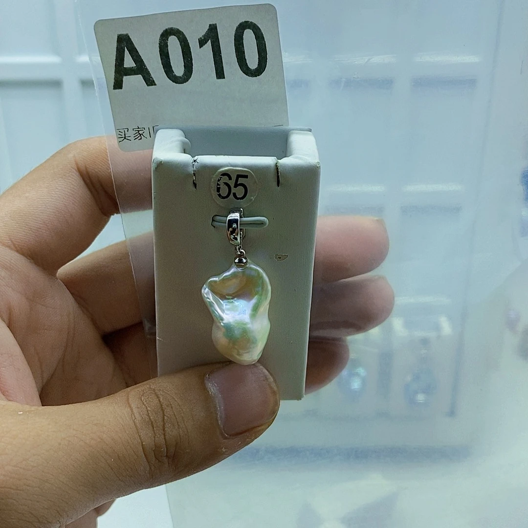 淡水珍珠合金颈饰