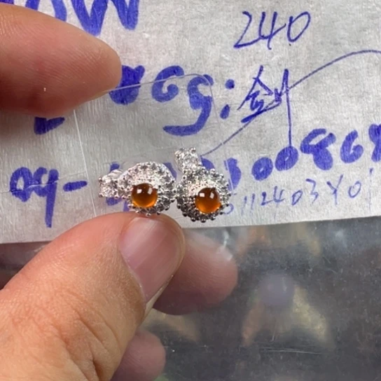 未镶嵌定制翡翠耳钉