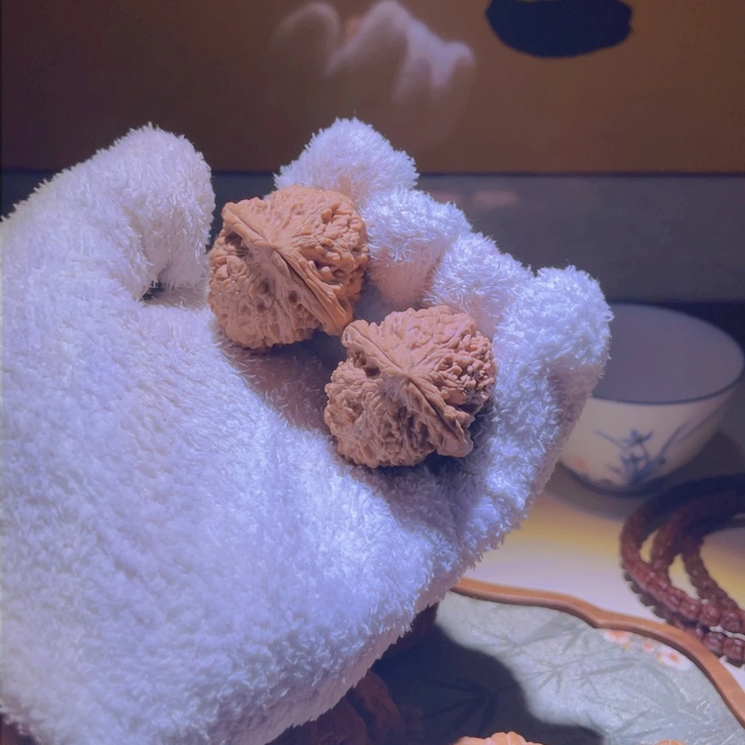 吊坠桃核L*42全品小众蚂蚁王核桃