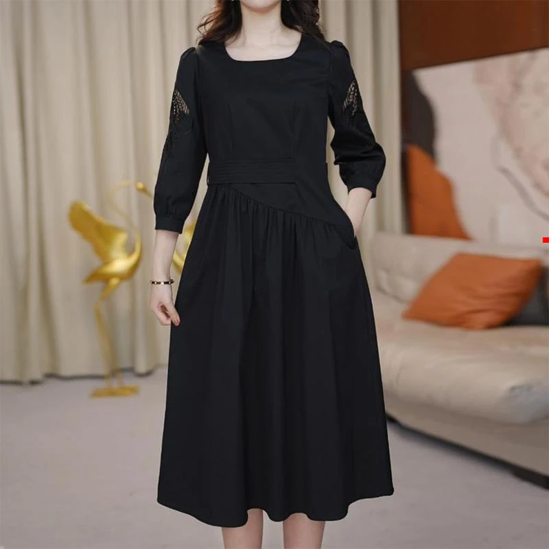 小众收腰设计高级连衣裙女2025年春季新款修身复古优雅中长款裙子