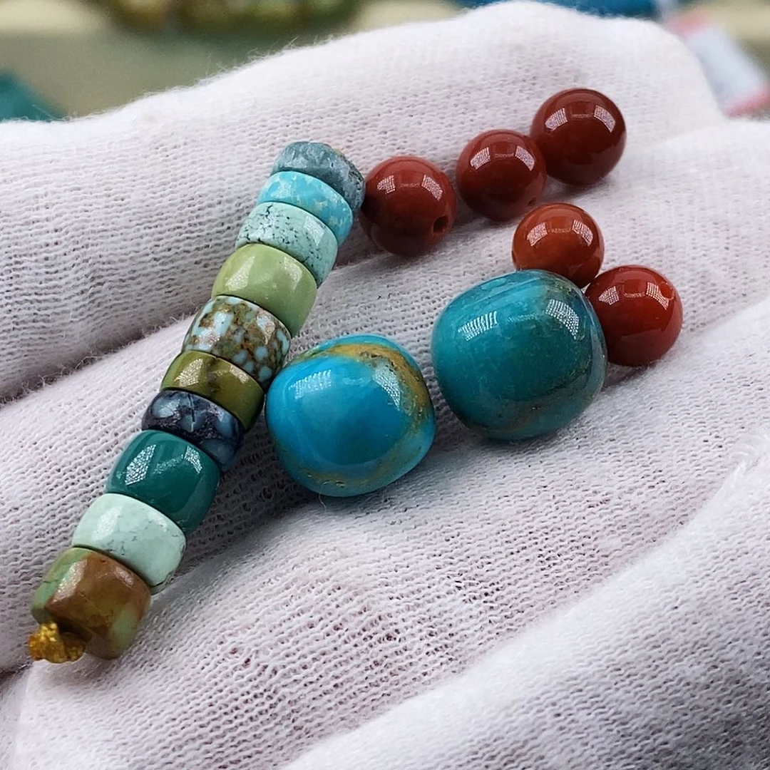 南红玛瑙未镶嵌珠宝奇石