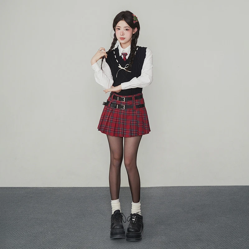 清029花铃太太马甲针织背心毛衣上衣女2025年新款针织短款学院风