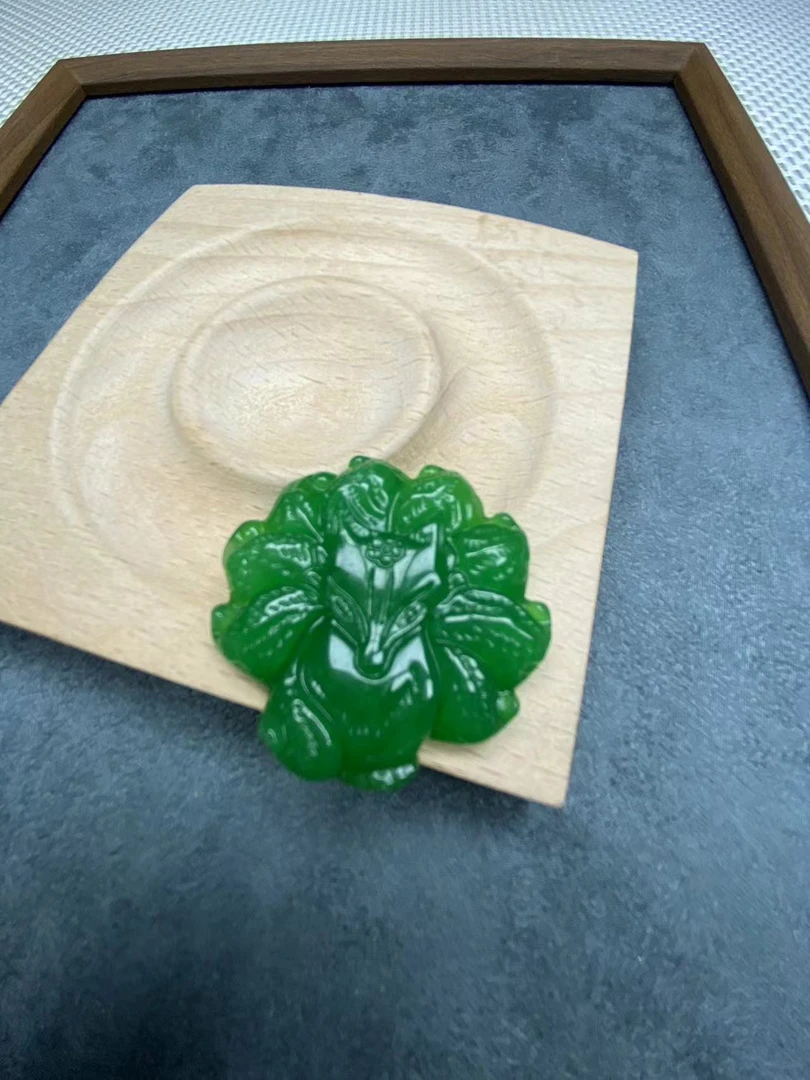 N20阳绿吊坠经典精品时尚气质百搭情侣多样性发一