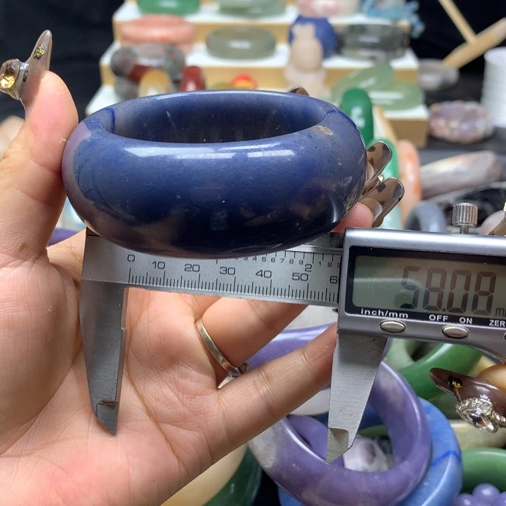 未镶嵌手镯石英质玉