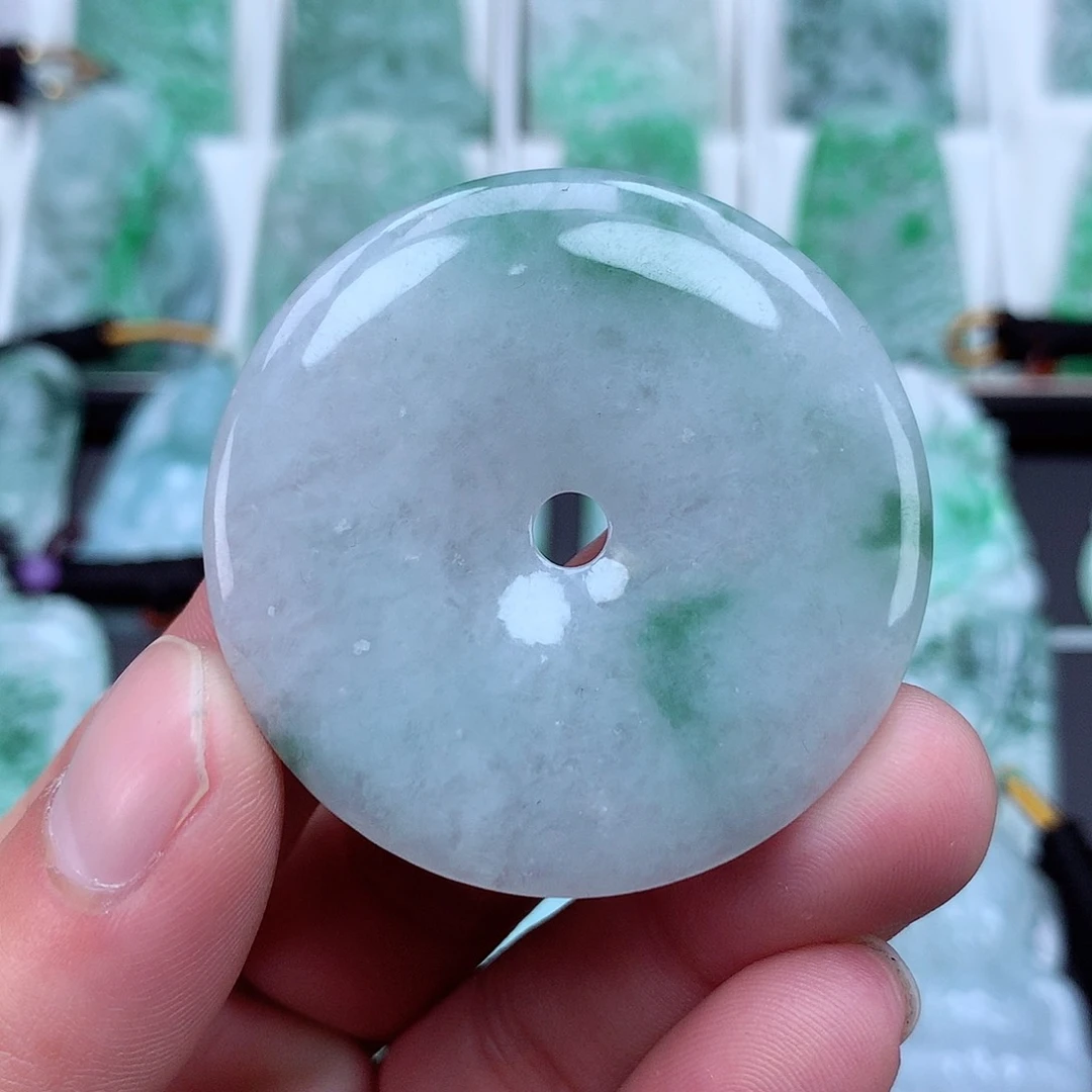 翡翠颈饰未镶嵌翡翠吊坠