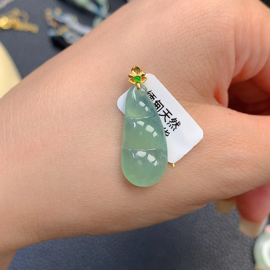 吊坠(不含链)18K金镶嵌翡翠翡翠
