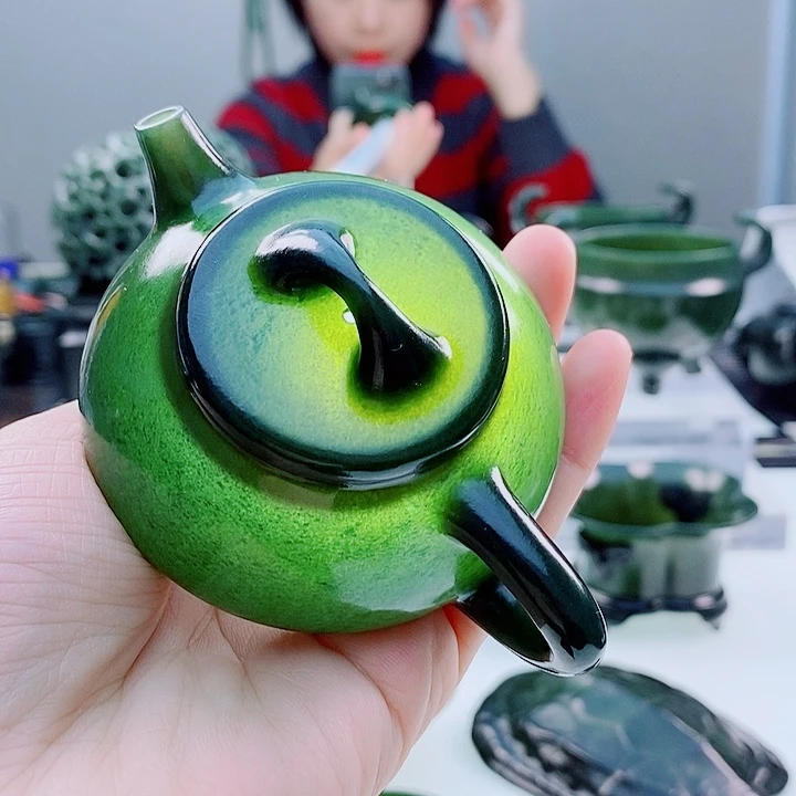 和田玉未镶嵌把件