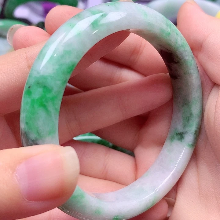 翡翠未镶嵌手镯翡翠手镯