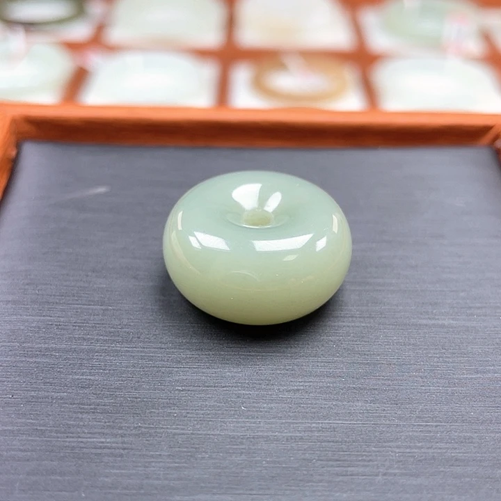 颈饰未镶嵌和田玉新疆迪克兰
