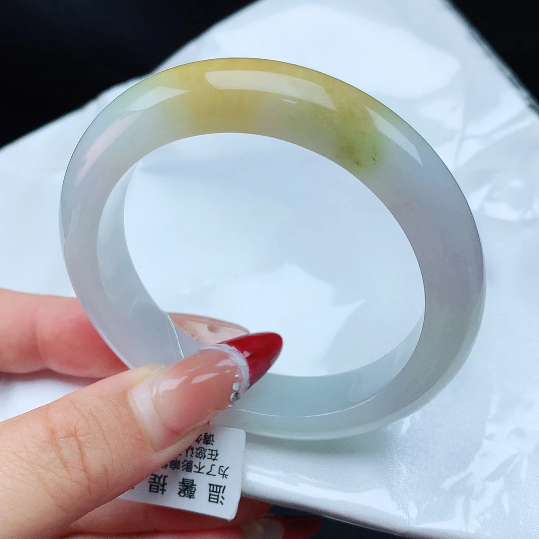 翡翠手镯未镶嵌53圈