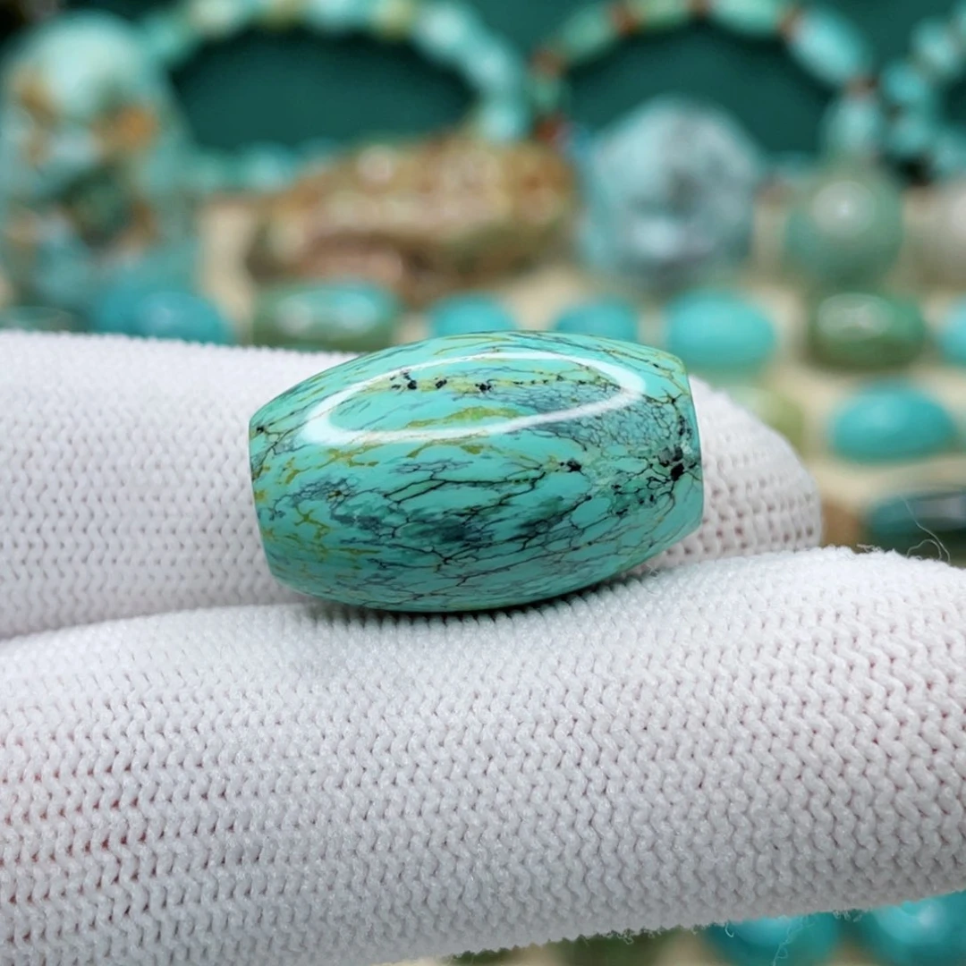 未镶嵌绿松石颈饰