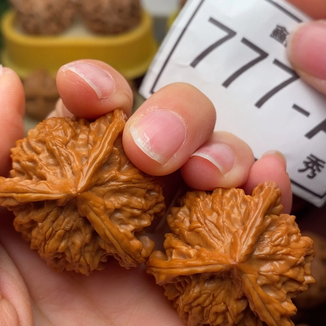 把件文玩核桃盘山奔36……