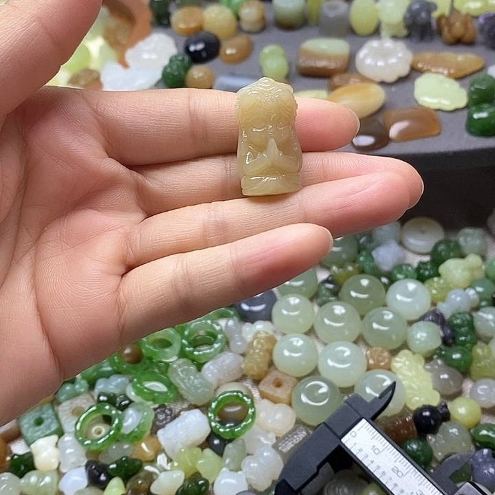 未镶嵌和田玉挂件扎基拉姆