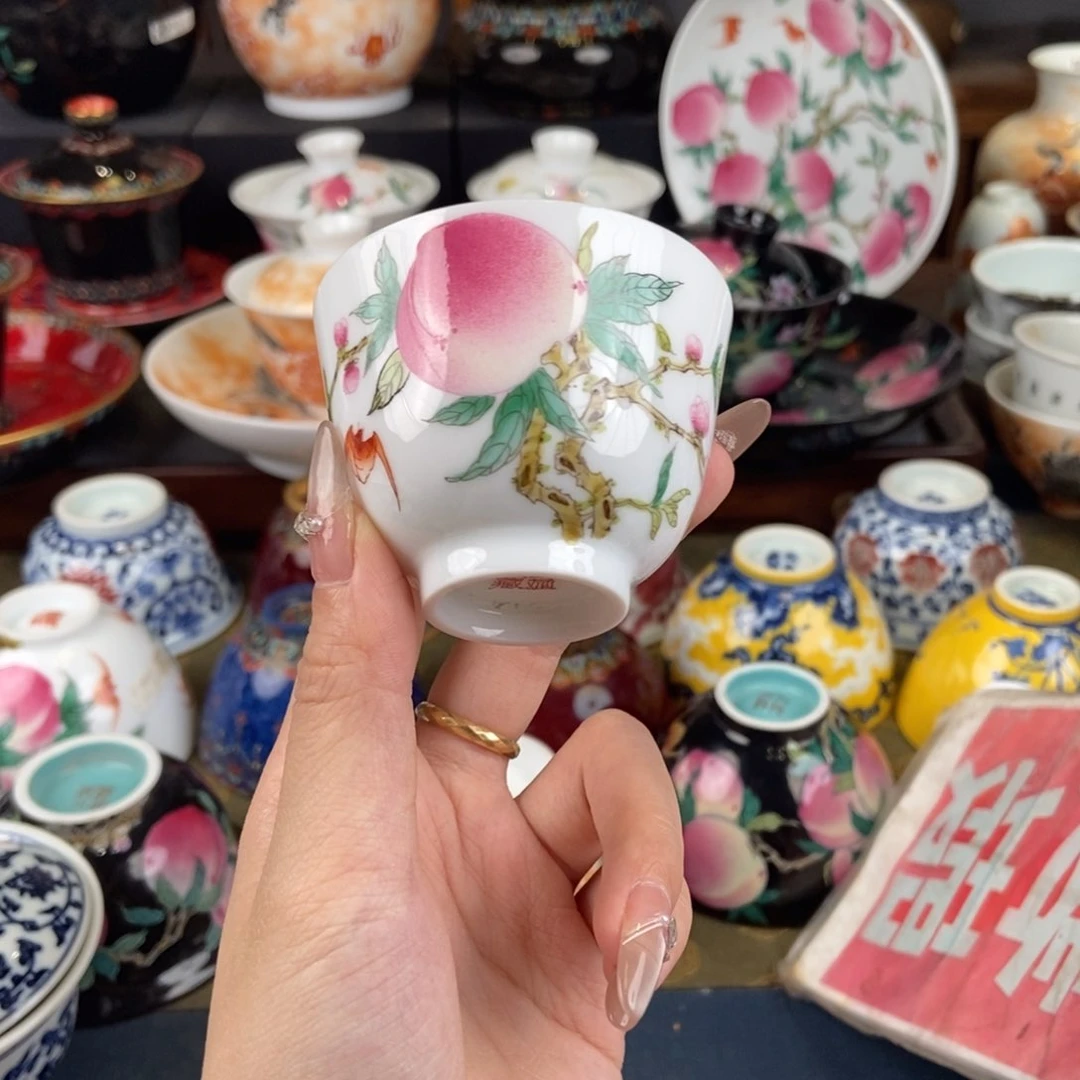 陶瓷艺术家的作品是一种