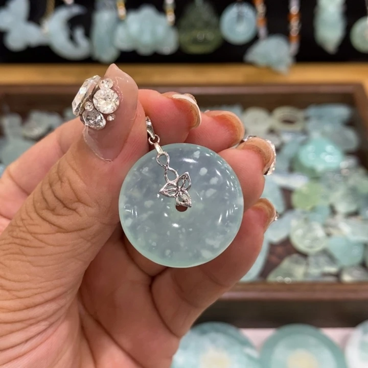 蛇纹石玉银S925镶嵌颈饰酸****吃