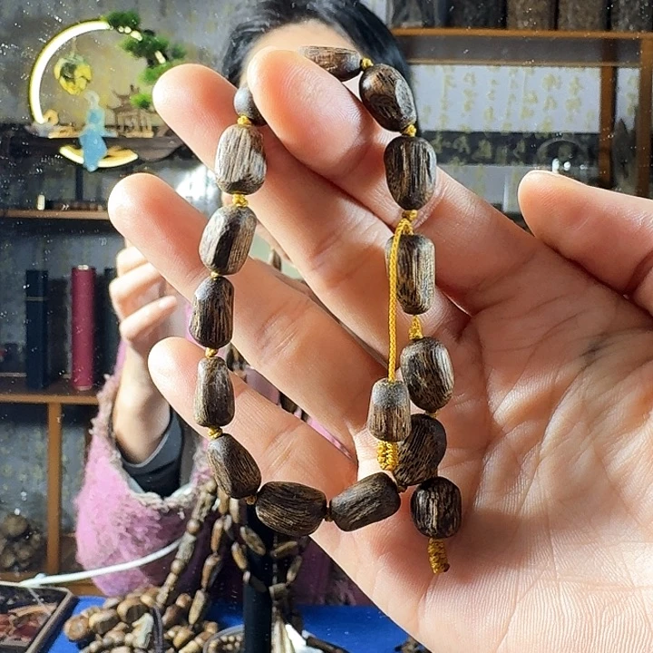 沉香手串谦*金丝红油奇楠沉香树心油手串
