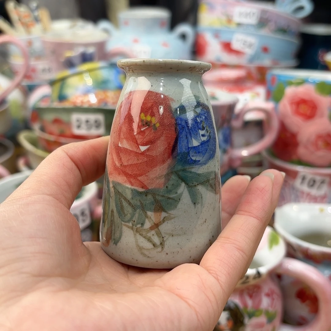 瓷片兔兔盖茨。兔兔好