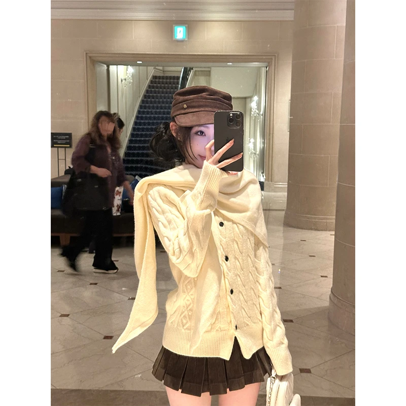 【雪顶玛芬】2025秋季新款小众单排扣毛衣披肩两件套配百褶半身裙