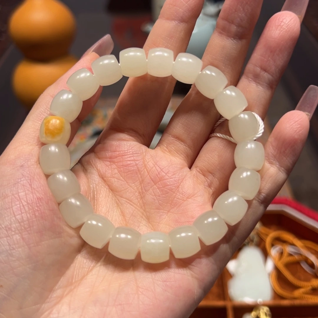 【闪购商品】手串未镶嵌和田玉柿***?