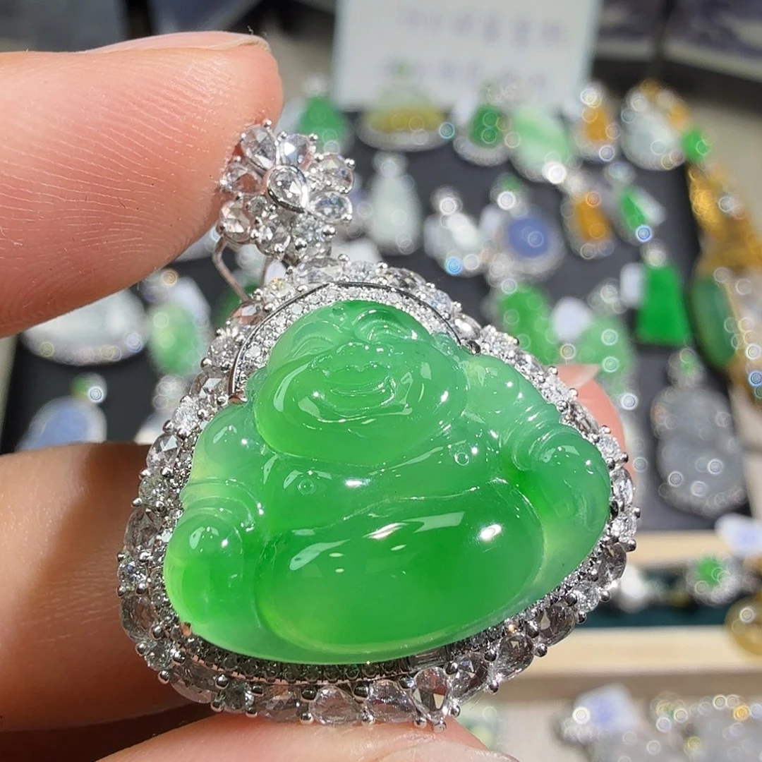 翡翠18K金镶嵌颈饰