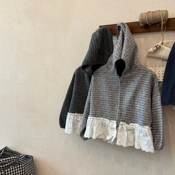 反豆kids实体秋季新款童装女童韩版花边条纹拼接外套柔软舒适398