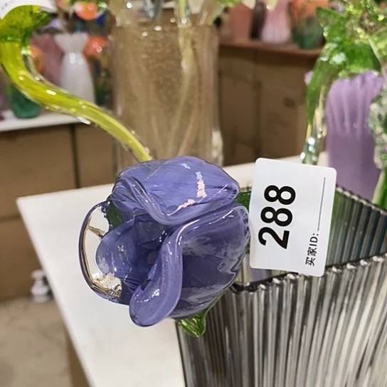 琉璃花瓶高45厘米宽6厘米