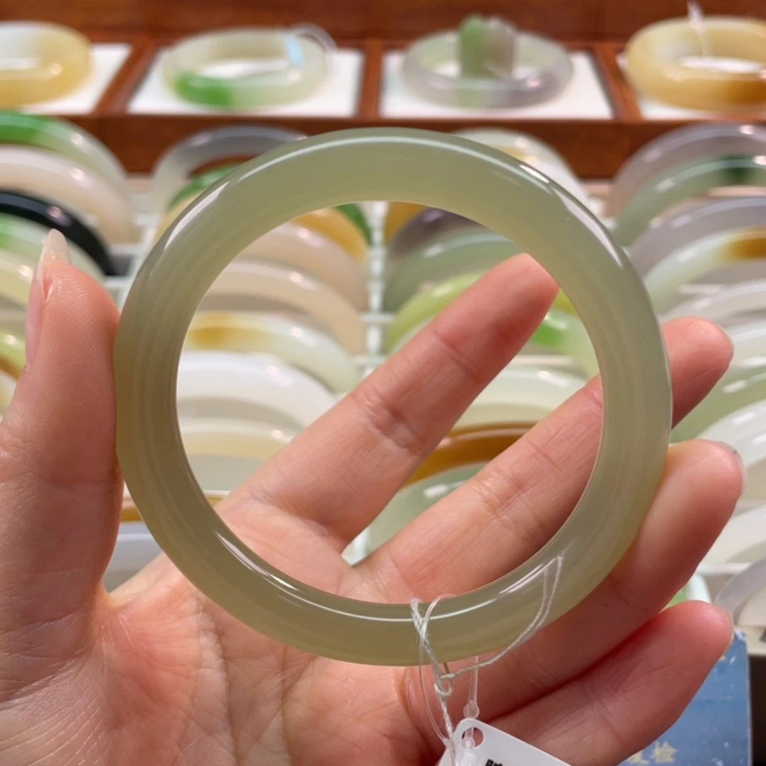 【闪购商品】和田玉手镯未镶嵌