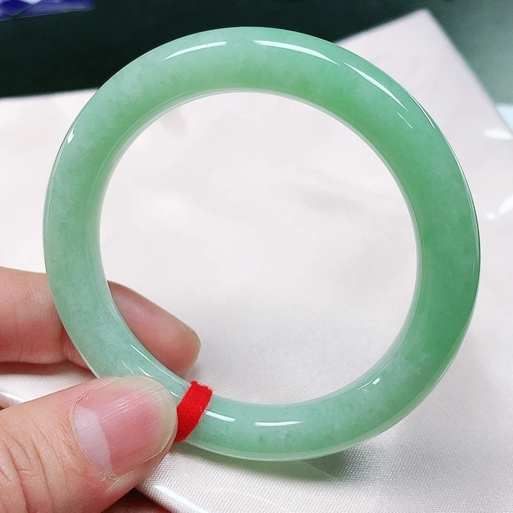 翡翠手镯未镶嵌翡翠手镯 未镶嵌