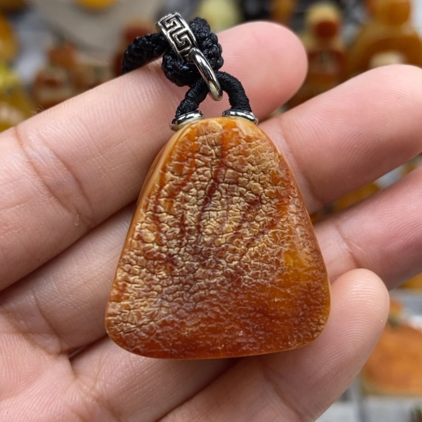 【闪购商品】琥珀颈饰未镶嵌