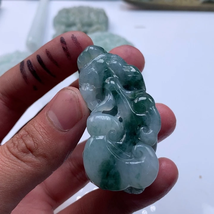 翡翠未镶嵌颈饰保真天然a货翡翠
