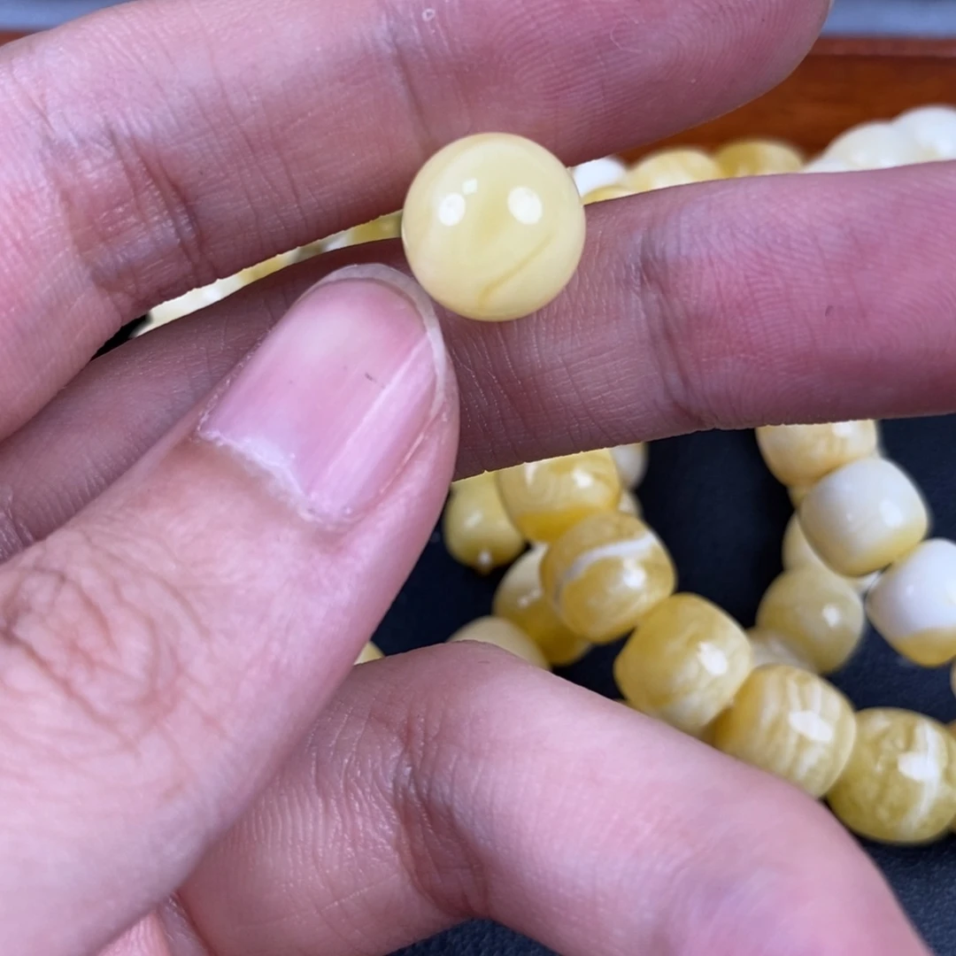 琥珀未镶嵌珠宝奇石23
