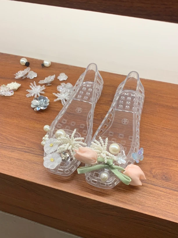 果冻鞋仙女水晶配花配饰软底水晶透明凉鞋2025年夏季新款旅游拍照