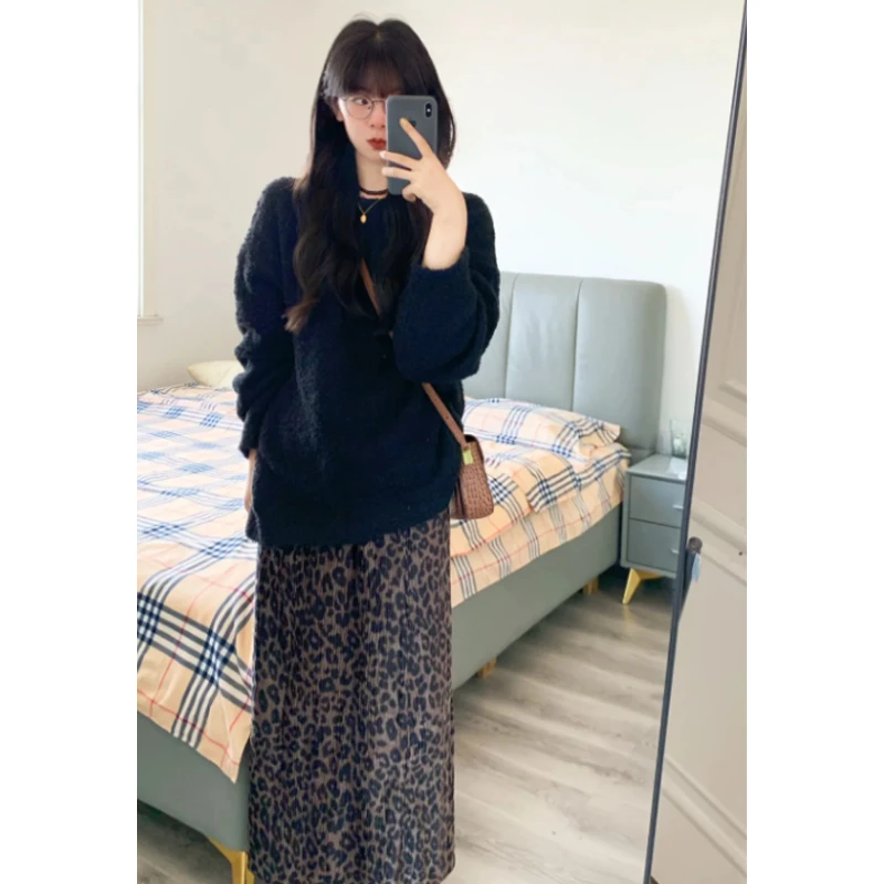 巨好看的韩系早秋ootd穿搭一整套黑色圆领毛衣豹纹半身裙两件套装