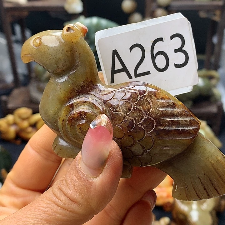 和田玉未镶嵌车挂