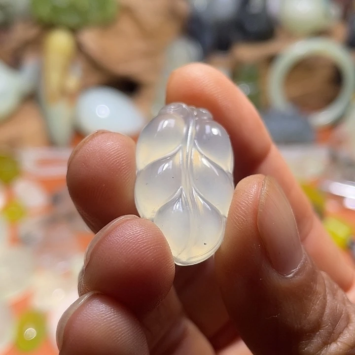 蛇纹石玉未镶嵌珠宝奇石